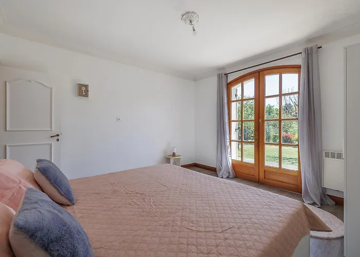 La Chatelaine - A 25min De St Emilion *